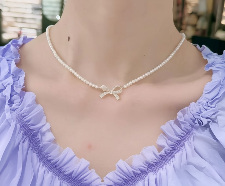 Pearl Bow Necklace