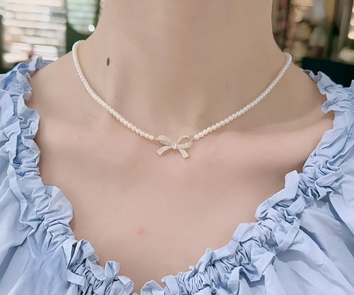 Pearl Bow Necklace